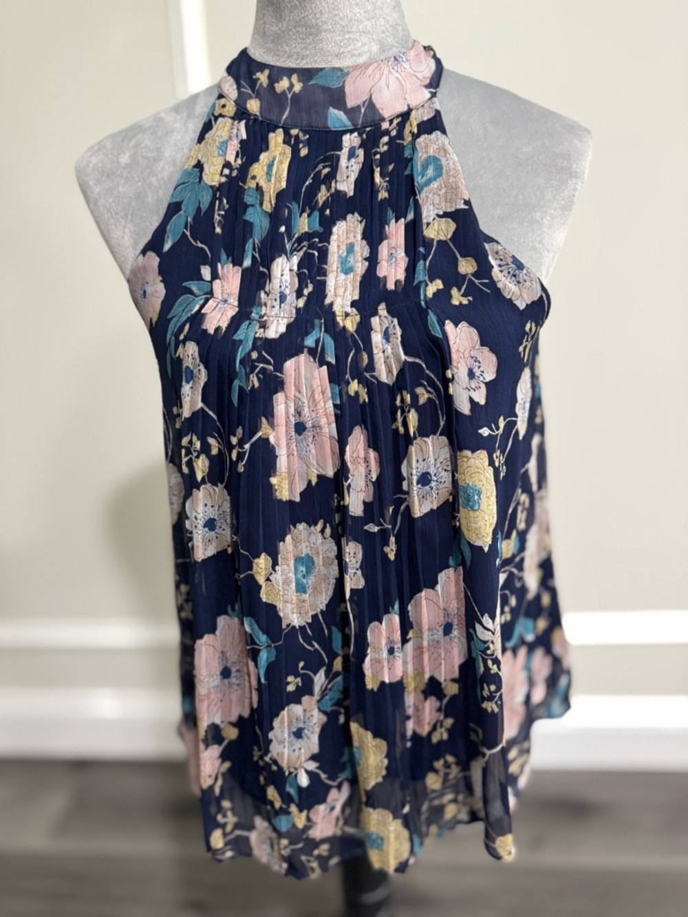 Foxiedox Anthropologie pleated floral halter Sz S. High quality fabric.